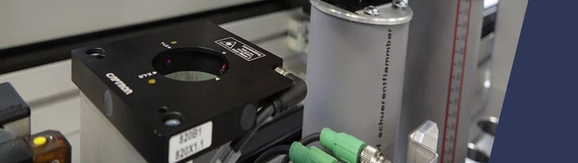 Calibrating industrial robots with CAPTRON's optical sensors (ORL-OGLW series)